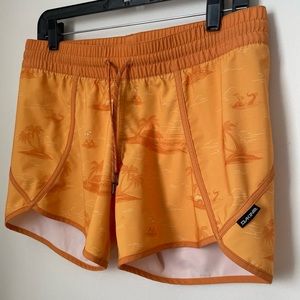 Dakine 5” Boardie Shorts, women’s size medium